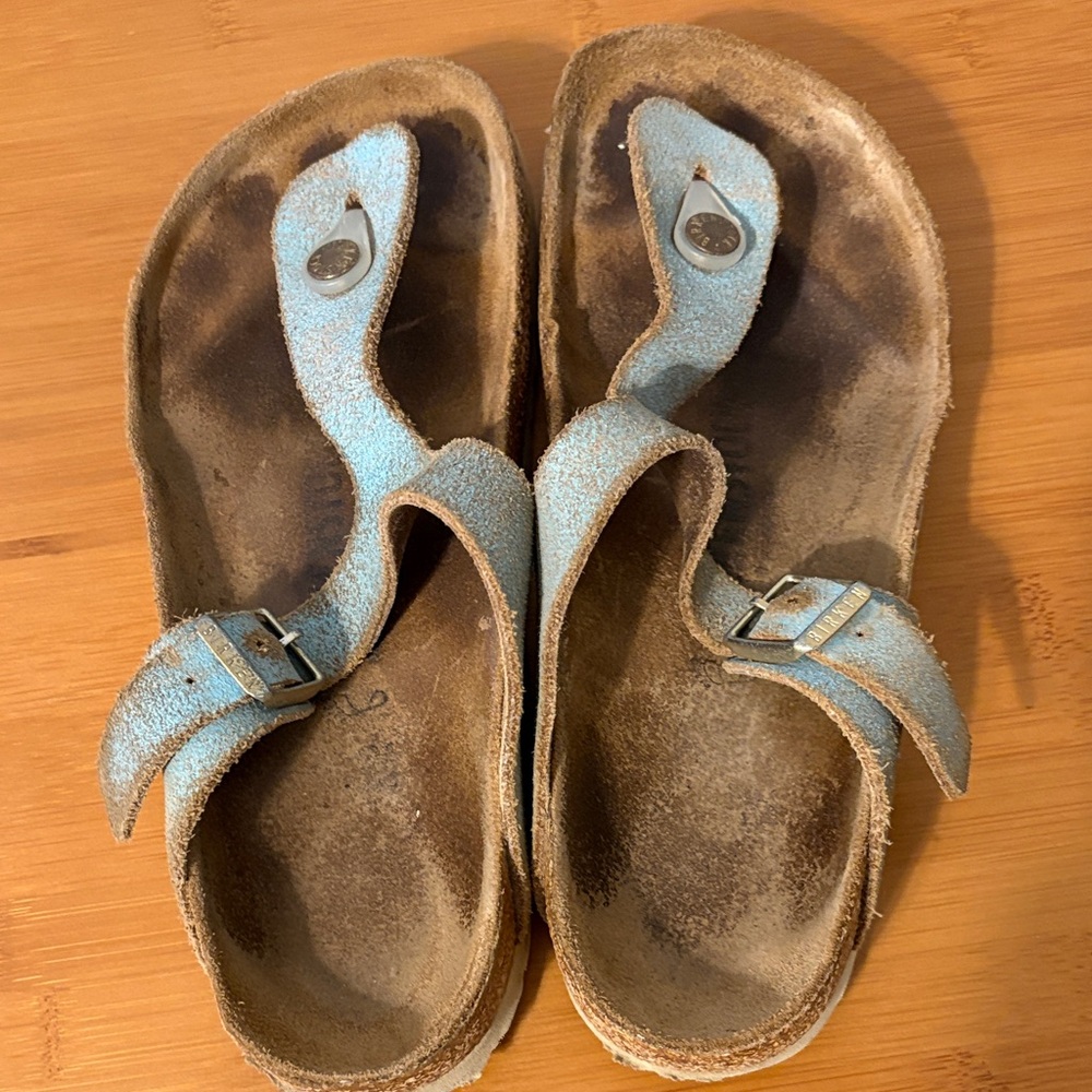 Thong Birkenstocks size 37